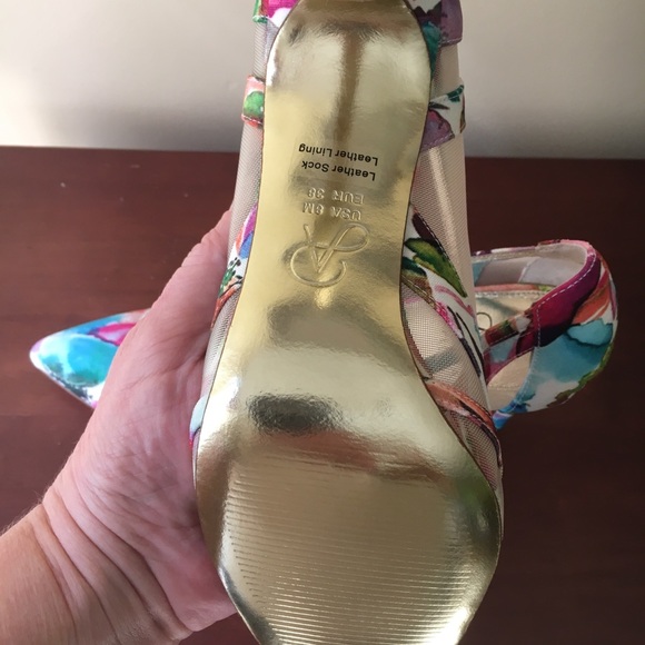 Adrianna Pappell Watercolor Pumps - Picture 4 of 5